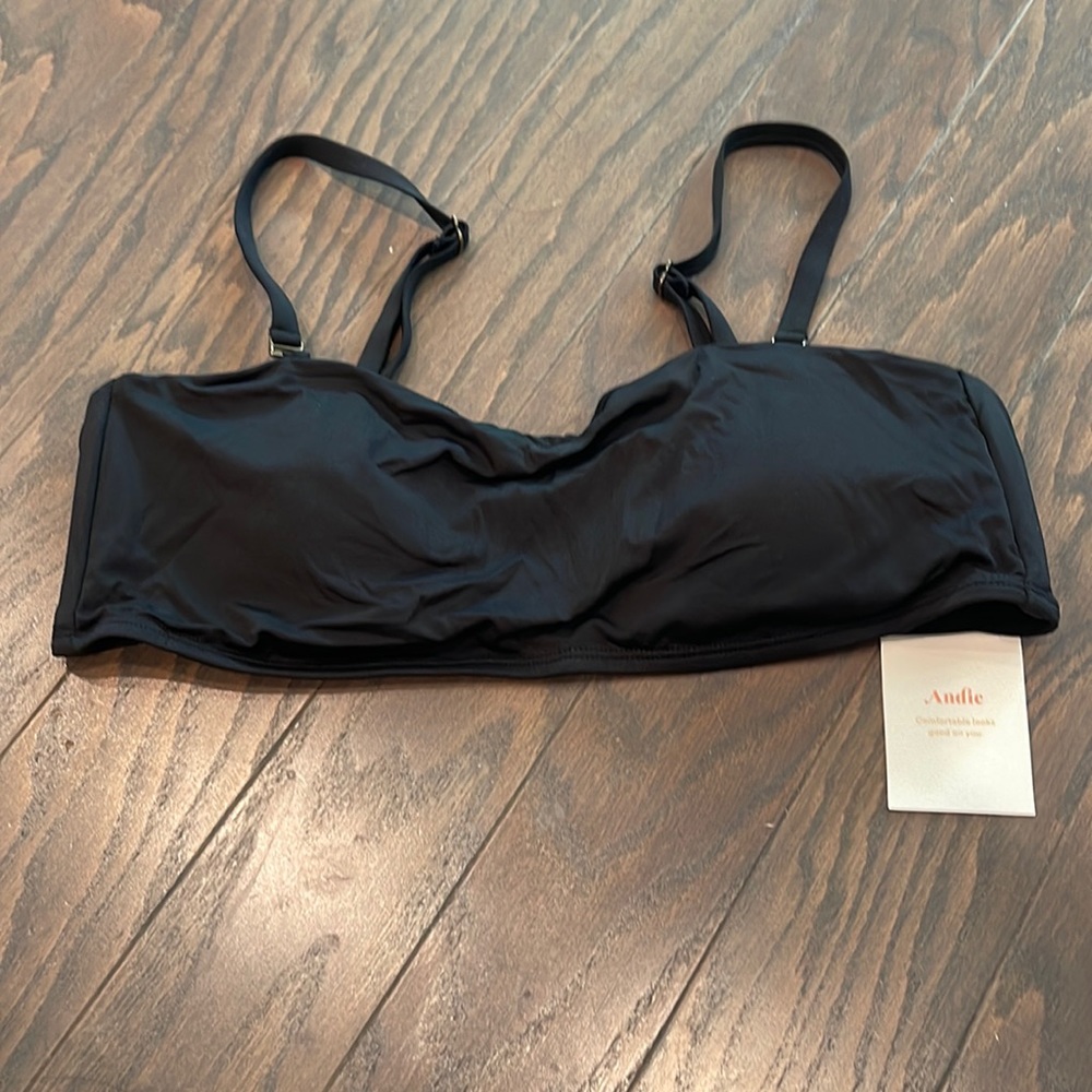 NWT andie Rio bikini top
